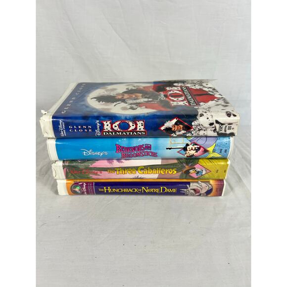 Disney Classics VHS Lot Hunchback of Notre Dame 101 Dalmatians Three Caballeros - Picture 1 of 4